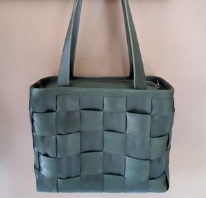 Harvey's origional seatbelt bag